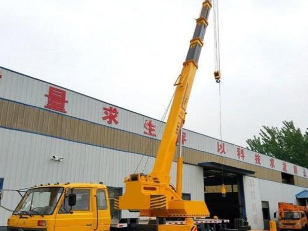 建湖县吊车电话_石碣镇正确养护随车吊轮胎的方法